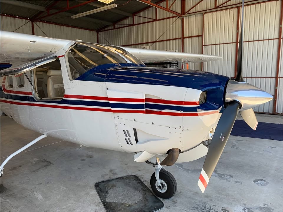 1979 Cessna P210N, photo 2