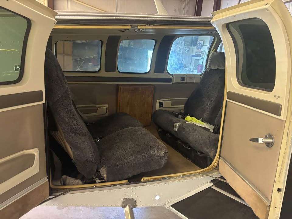 1996 Beechcraft A36 bonanza, photo 2