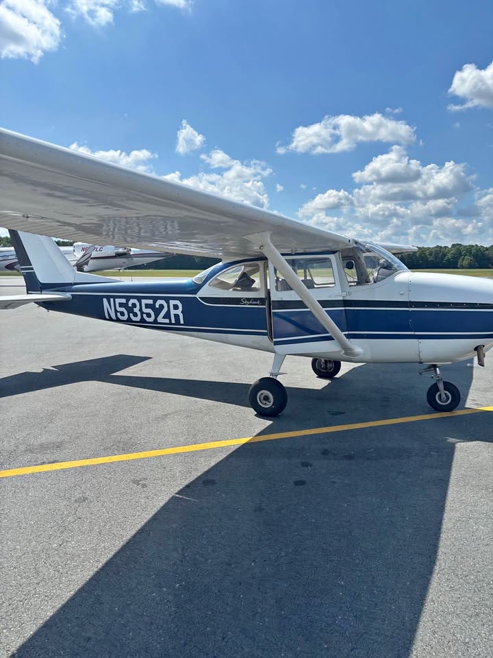 1965 Cessna 172F, photo 1