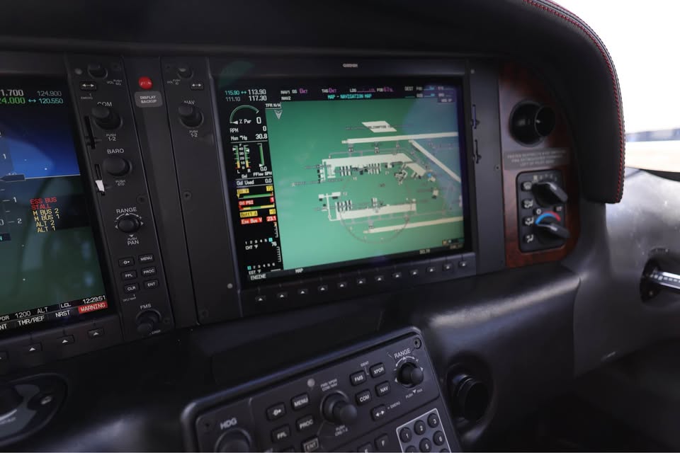 2008 Cirrus Sr22, photo 4