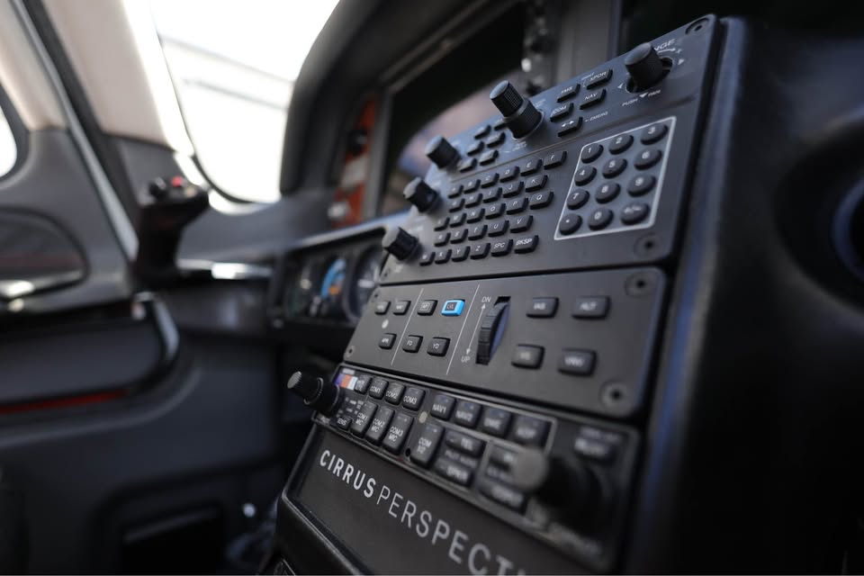 2008 Cirrus Sr22, photo 8