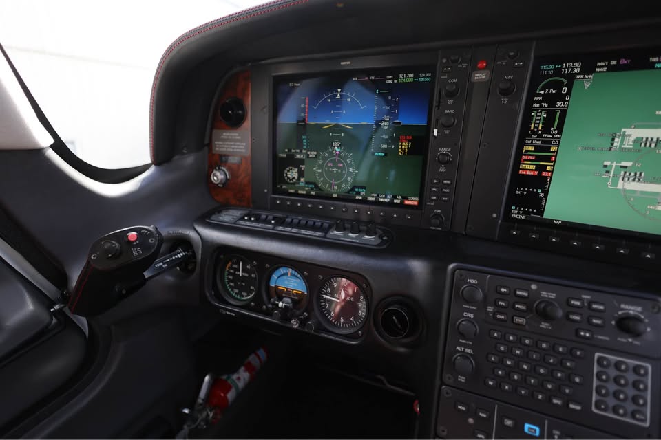 2008 Cirrus Sr22, photo 3