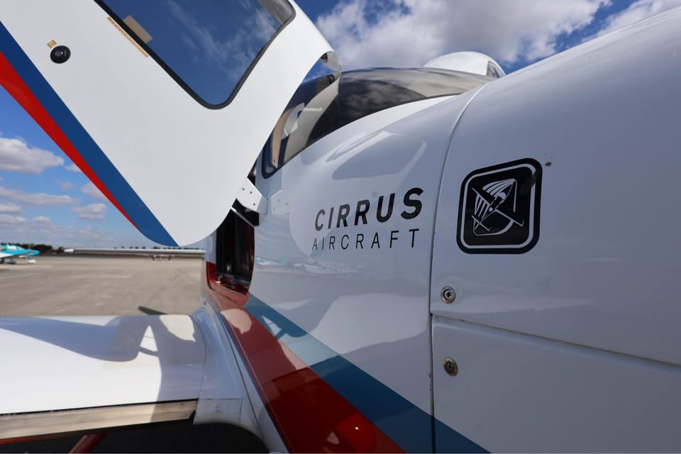 2008 Cirrus Sr22, photo 19