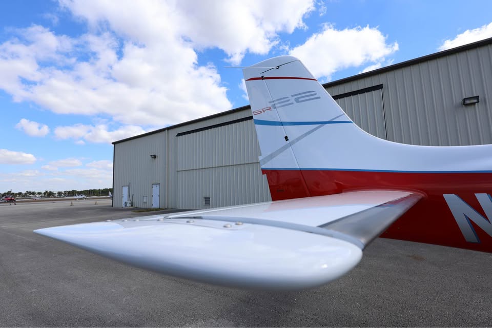 2008 Cirrus Sr22, photo 17