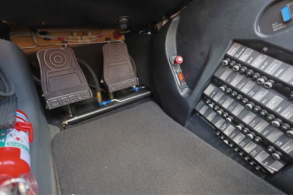 2008 Cirrus Sr22, photo 10