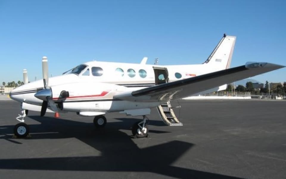 1976 Beechcraft king air C90, photo 2
