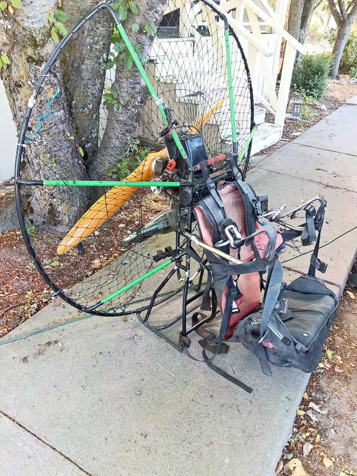 Paratoys Blackhawk125 Paramotor, photo 1