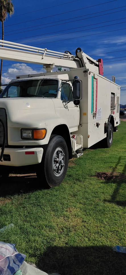 aircraft deicer truck, photo 2