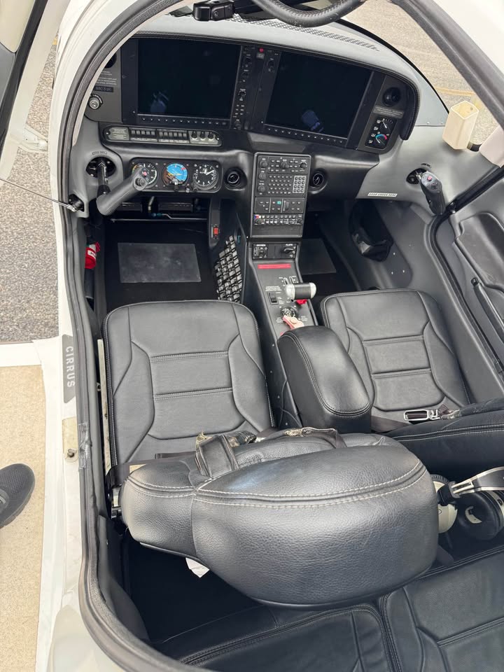 2008 Cirrus SR22 Turbo, photo 6