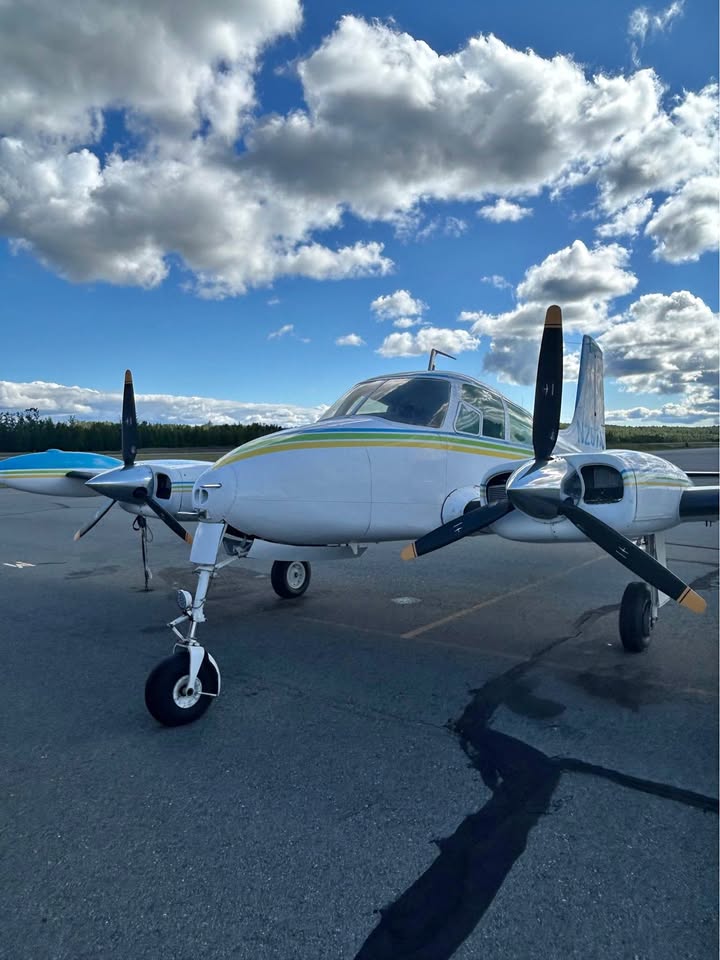 1955 Cessna 310 straight tall, photo 1