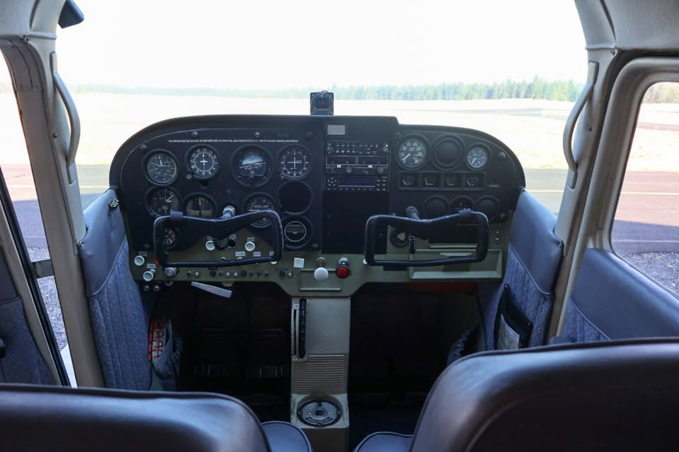 1966 Cessna 172g, photo 3