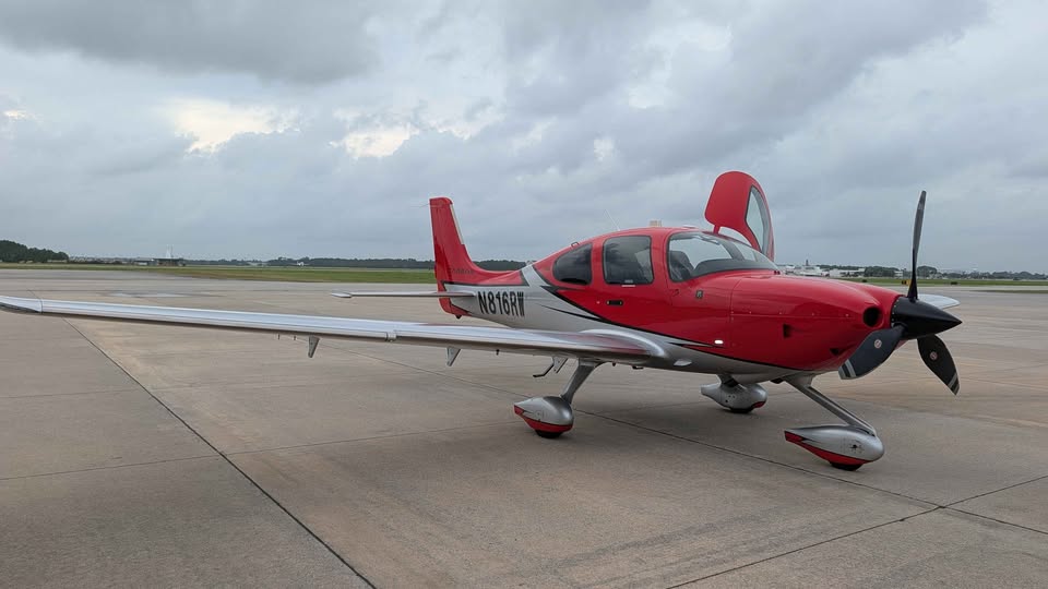 2021 Cirrus SR22T, photo 2