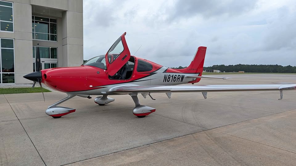 2021 Cirrus SR22T, photo 1