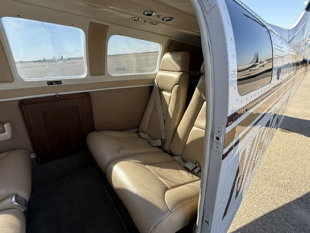 1981 Beechcraft Baron 58P, photo 17
