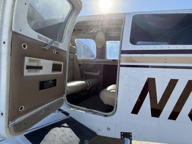 1981 Beechcraft Baron 58P, photo 10