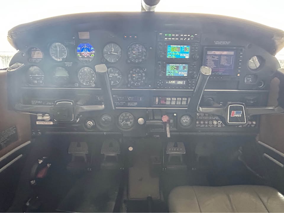 1977 Piper Cherokee 140, photo 3