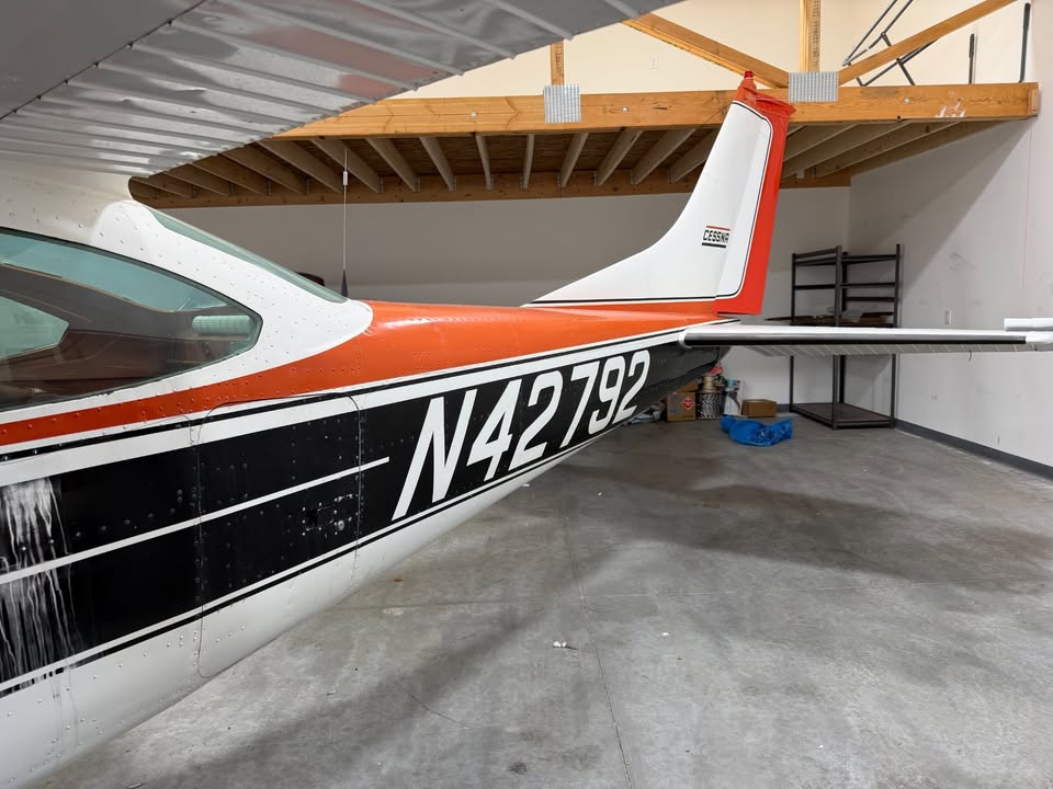 1968 Cessna 182L, photo 2
