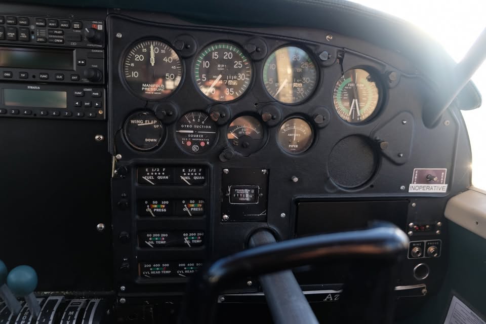1965 Piper Aztec, photo 17
