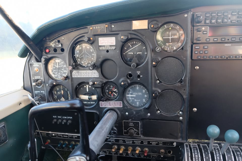 1965 Piper Aztec, photo 18