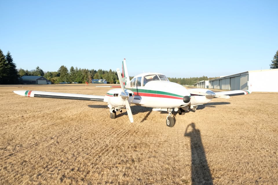 1965 Piper Aztec, photo 6