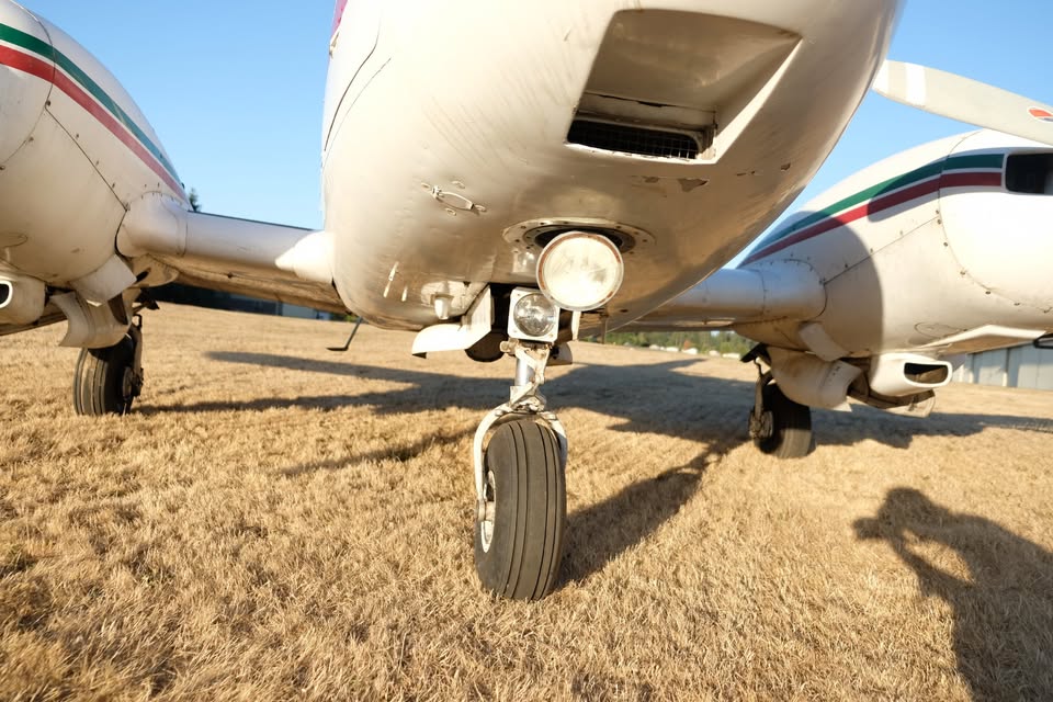 1965 Piper Aztec, photo 11