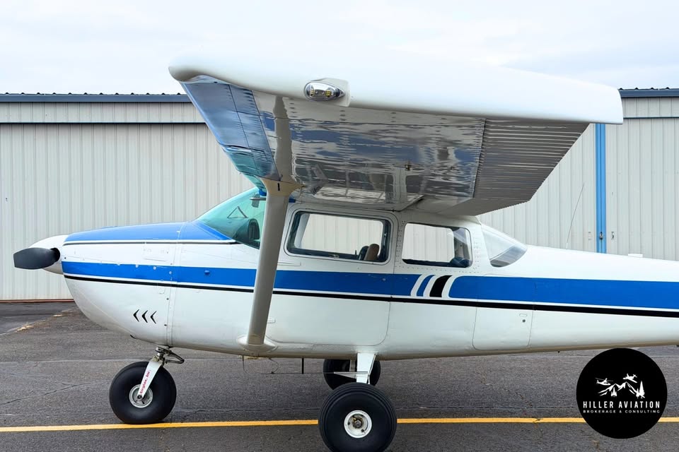 1962 Cessna 182E, photo 2