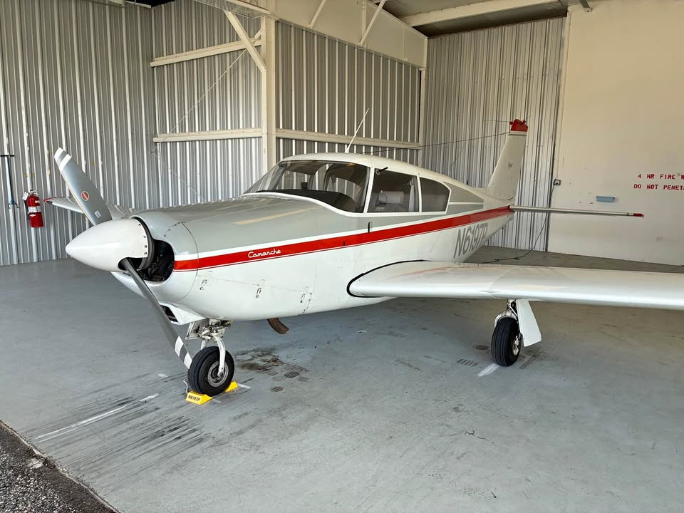 1959 PA24-180 Piper Comanche, photo 1