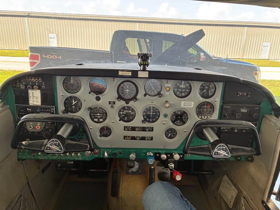 1959 PA24-180 Piper Comanche, photo 4