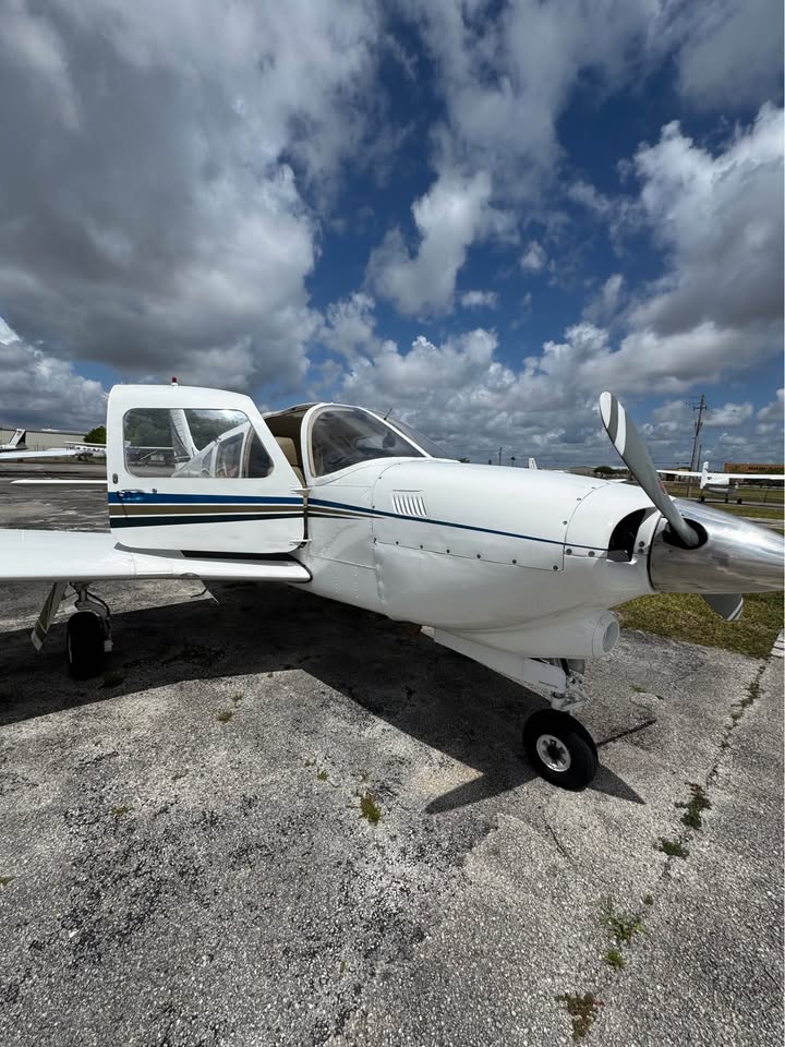 1978 Piper Turbo Arrow III PA-28-201T, photo 2
