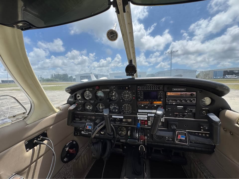 1978 Piper Turbo Arrow III PA-28-201T, photo 9