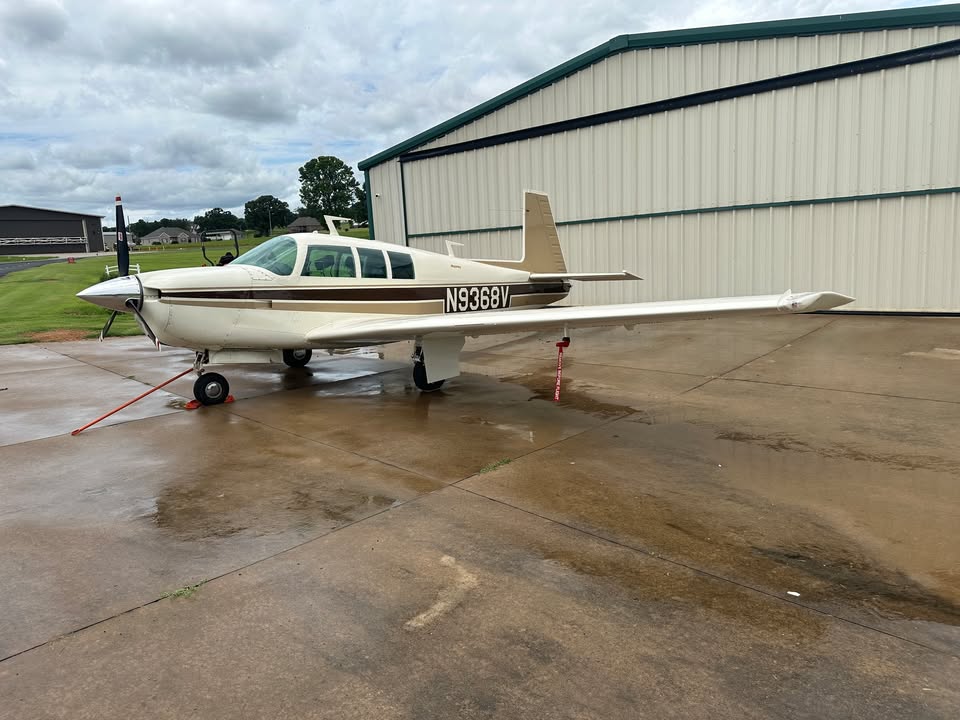1970 Mooney M20F, w/ 201 conversion, photo 3