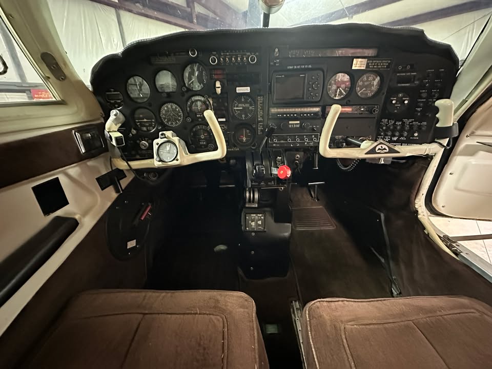 1970 Mooney M20F, w/ 201 conversion, photo 10