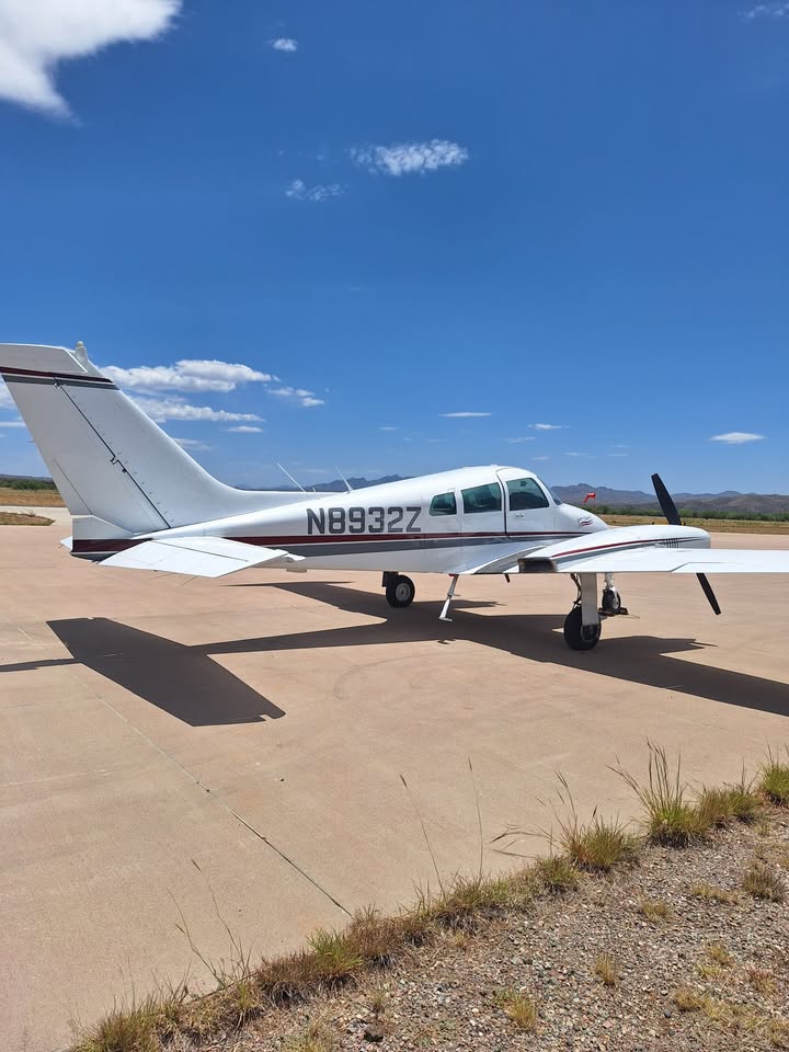 1962 Cessna 310G, photo 2