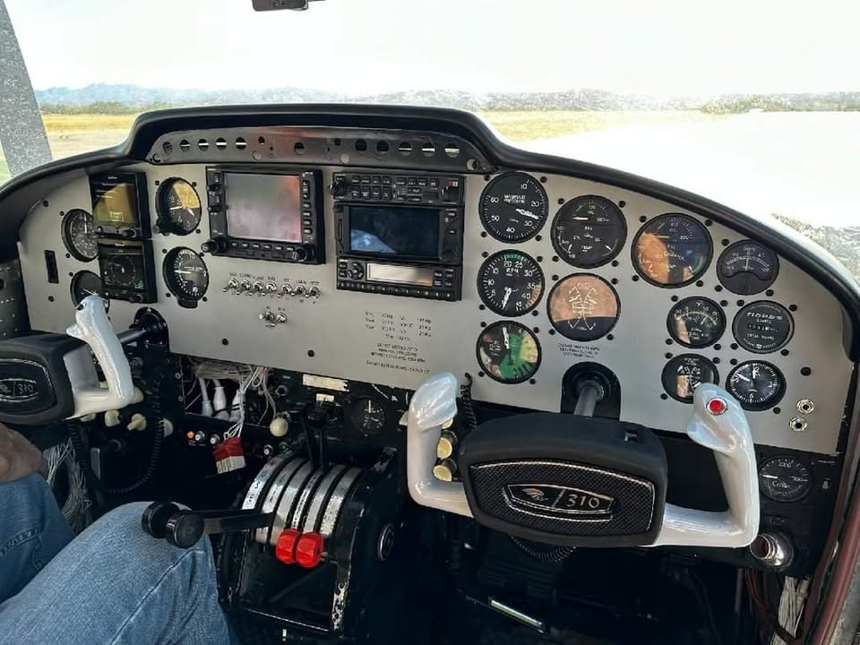 1962 Cessna 310G, photo 3
