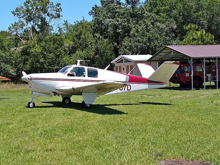 Aircraft -Beechcraft Bonanza- C-35 -V Tail-1952, photo 1
