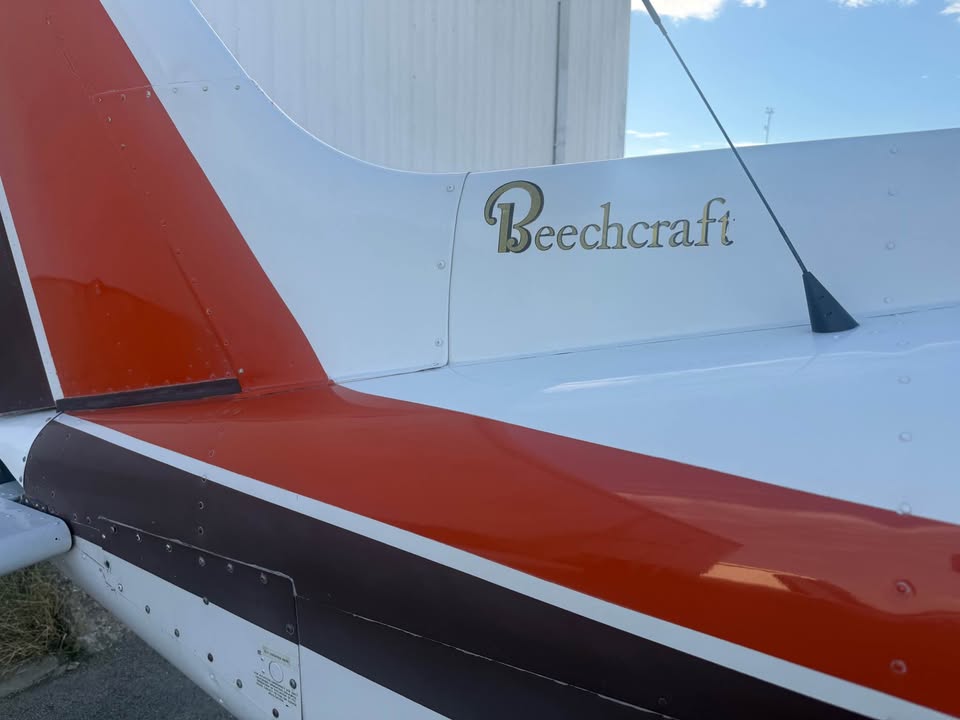 1973 Beechcraft Sierra 200, photo 2