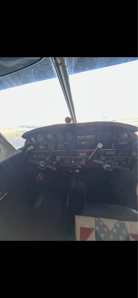 1974 Piper Cherokee 140, photo 6