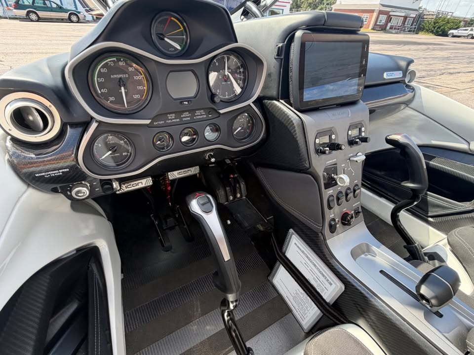 2018 Icon A5, photo 9