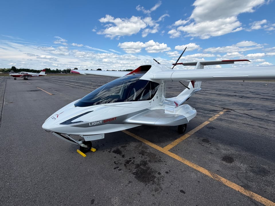 2018 Icon A5, photo 3
