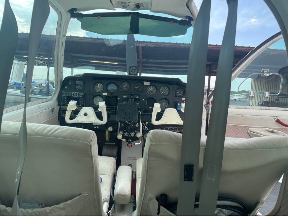 1960 Beechcraft Debonair 35-33, photo 4