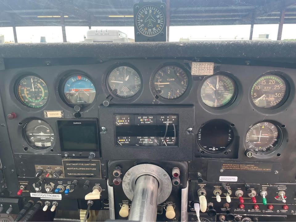 1960 Beechcraft Debonair 35-33, photo 3