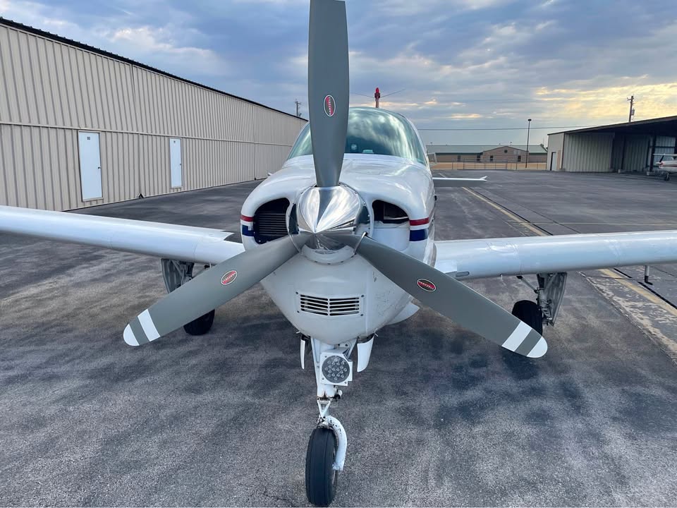 1960 Beechcraft Debonair 35-33, photo 1