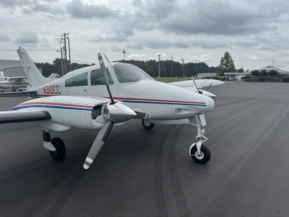 1973 Cessna 310q, photo 3