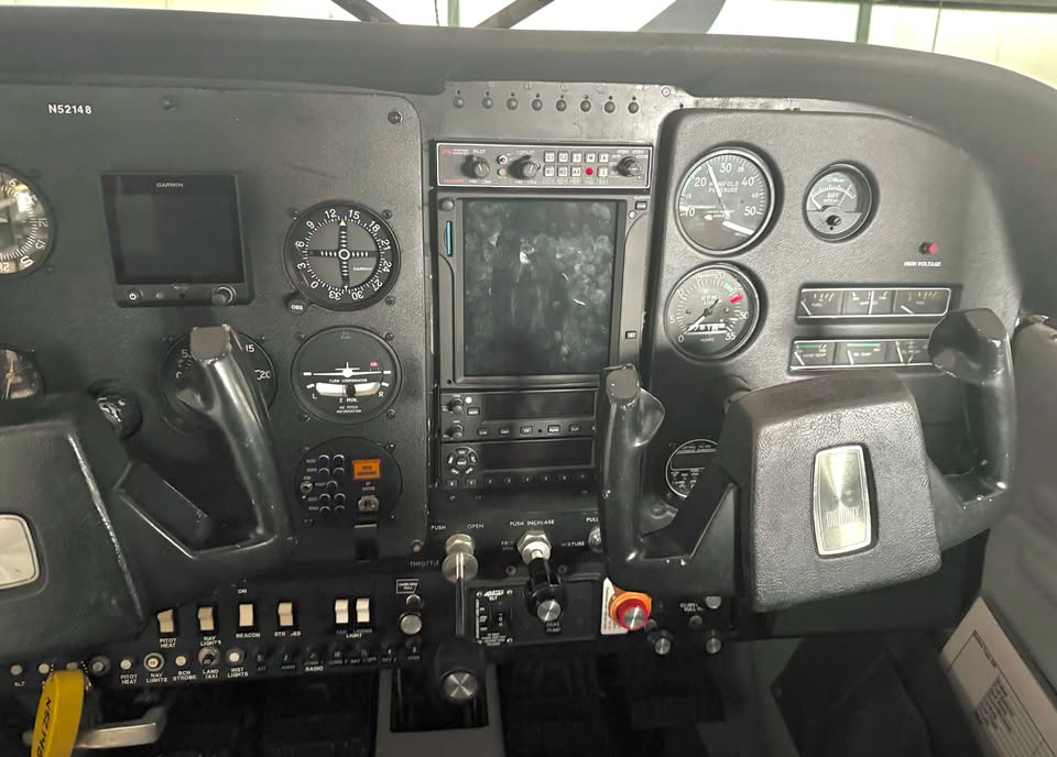 1974 Cessna 180j, photo 10
