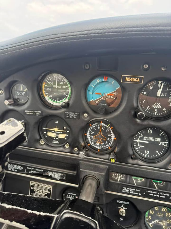 1977 Piper PA-28-140, photo 6
