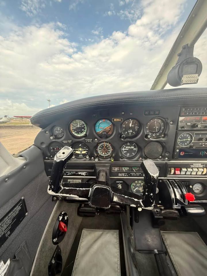 1977 Piper PA-28-140, photo 12