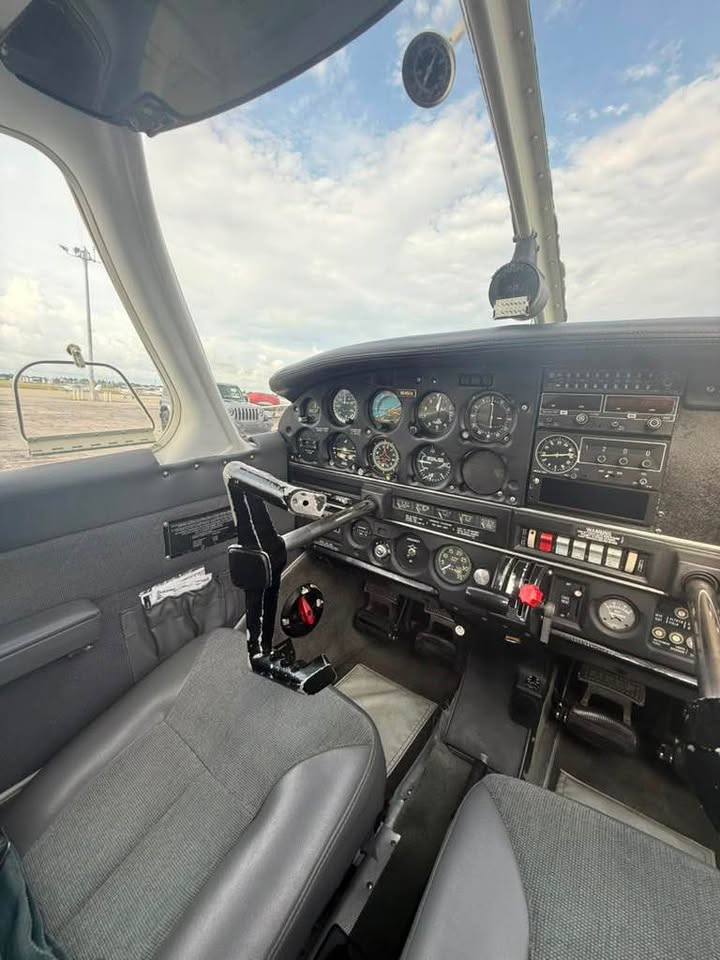 1977 Piper PA-28-140, photo 9