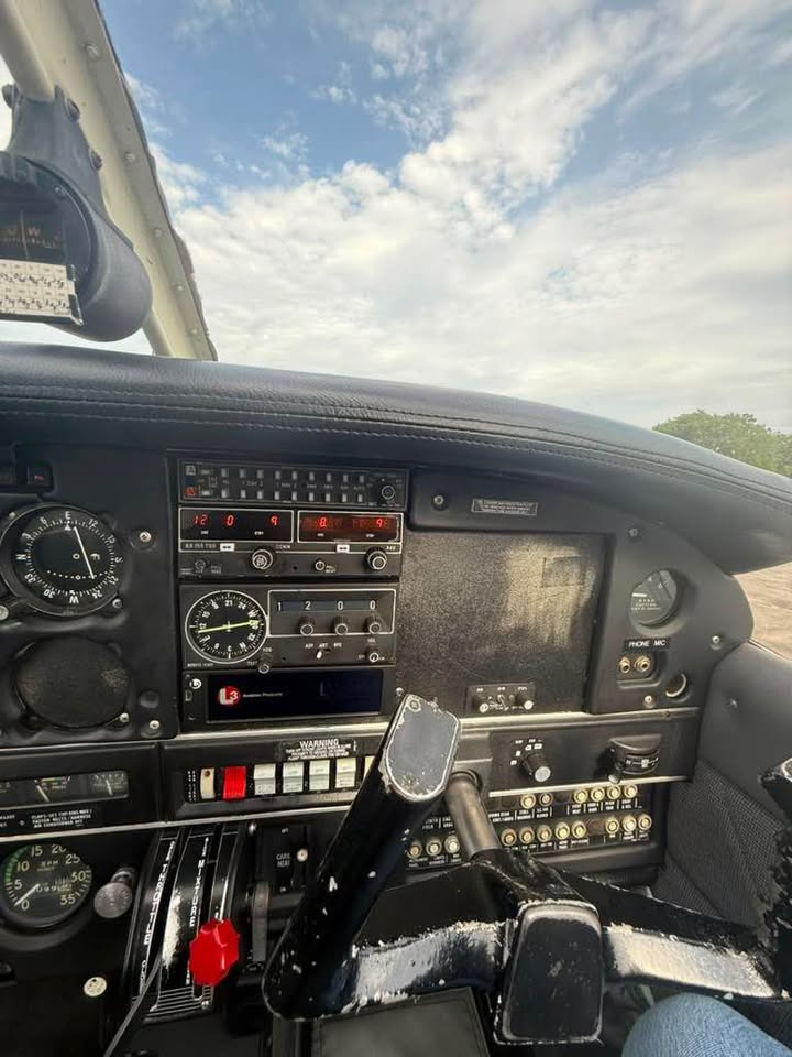 1977 Piper PA-28-140, photo 8