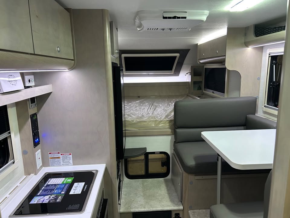 2026 Cirrus 820t01217, photo 3