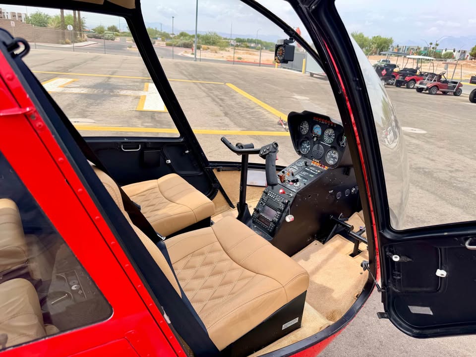 2007 Robinson R44, photo 4